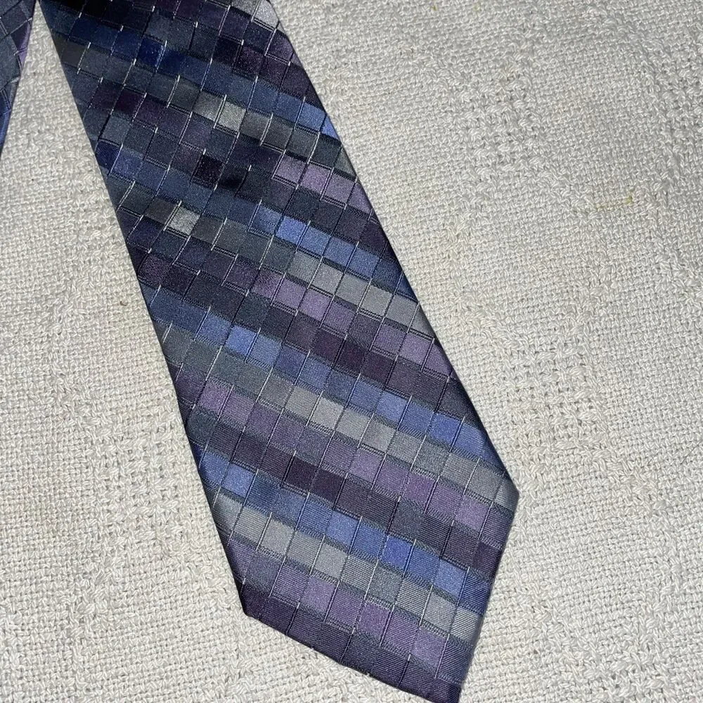 Calvin Klein Men’s Dress Tie Sz 23” 3.5” Blue Geometric Extra Long Business NWT